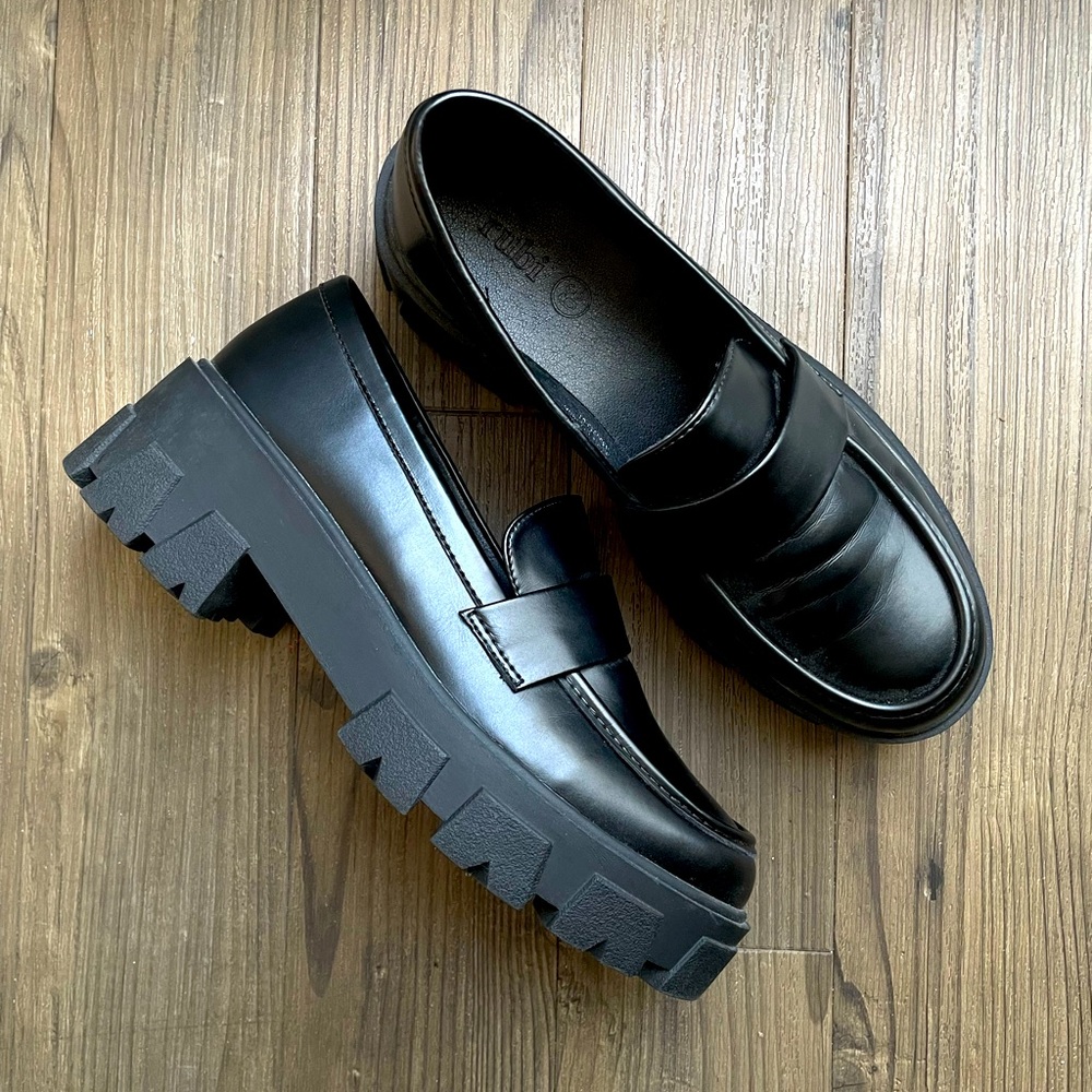 Cotton On Rubi Black Chunky Loafer